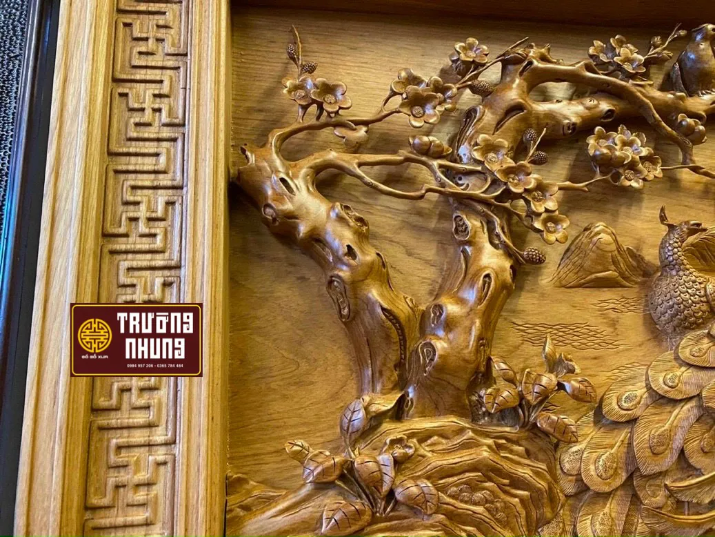 Bức tranh gỗ chạm tích cổ mang đậm dấu ấn thời gian và văn hóa