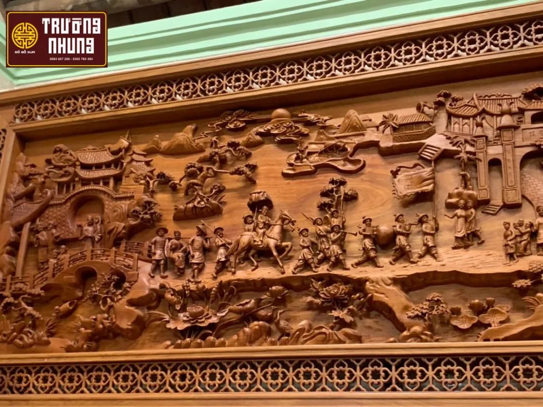 Cận cảnh đường vân gỗ mun trên bức tranh treo tường