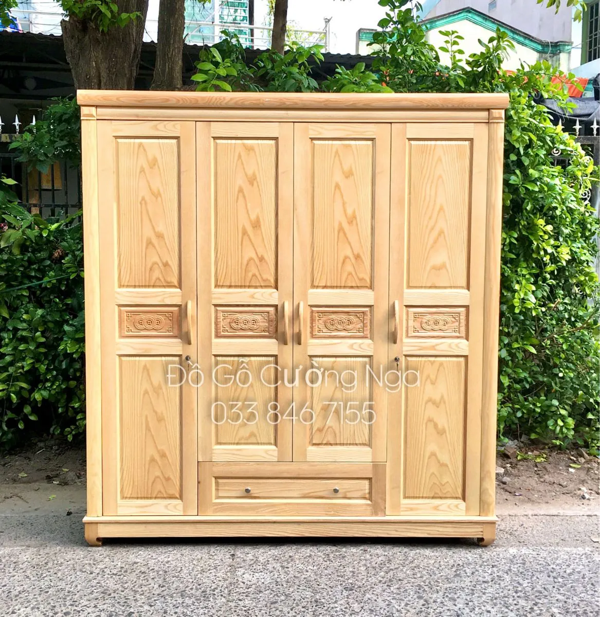 Tủ quần áo gỗ sồi 4 cánh với không gian lưu trữ rộng rãi, kết hợp ngăn kéo