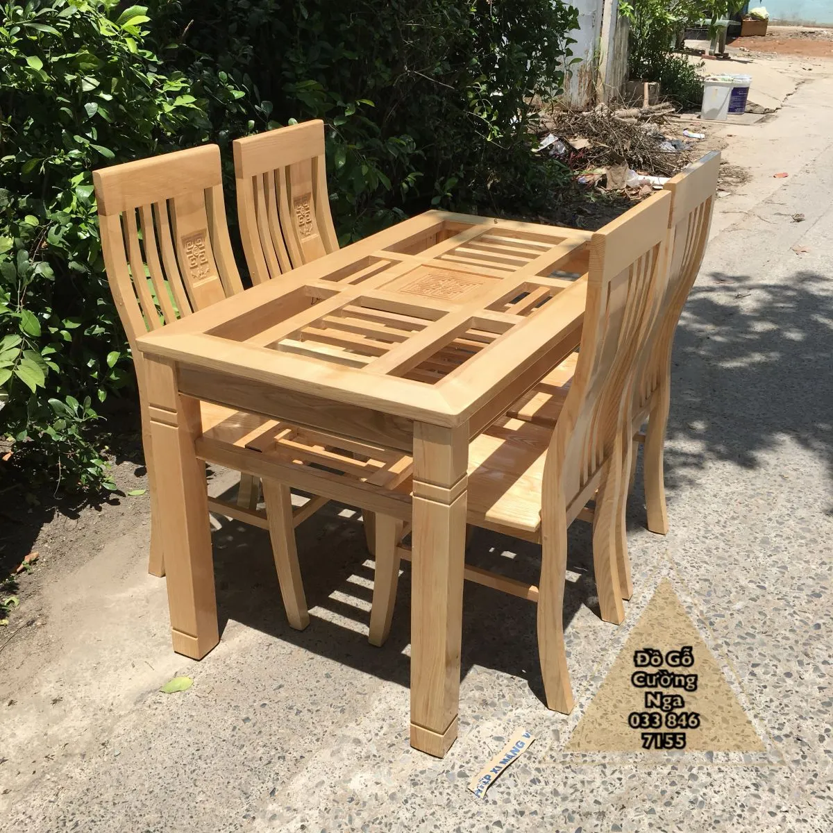 Bộ bàn ăn 4 ghế gỗ sồi Nga mẫu dàn che hiện đại, màu vàng nhạt tự nhiên