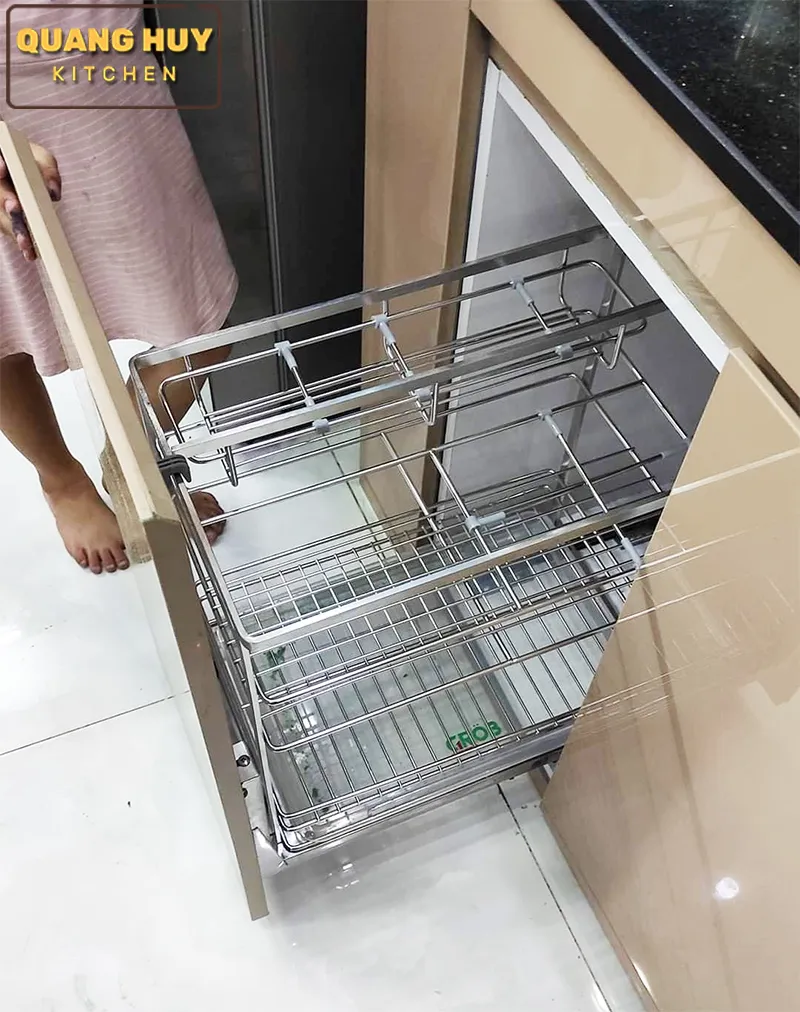 Hình ảnh thực tế kệ gia vị inox 304 nan dẹt