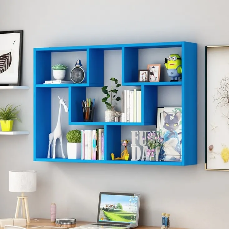 Kệ treo tường bằng nhựa, một vật liệu thay thế cho kệ sách treo tường bằng gỗ