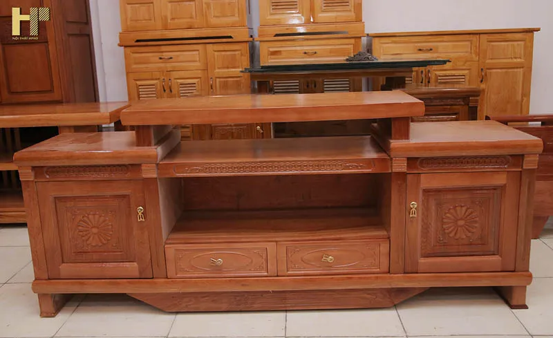 Kệ tivi gỗ xoan đào với vân gỗ tự nhiên đẹp mắt