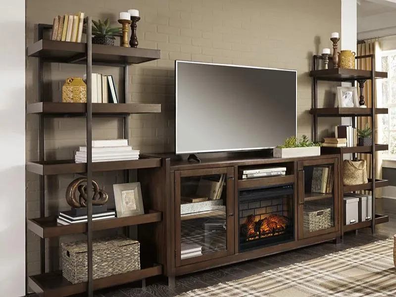 Thiết kế kệ tivi kết hợp tủ sách gỗ tự nhiên mang đến không gian ấm cúng và gần gũi