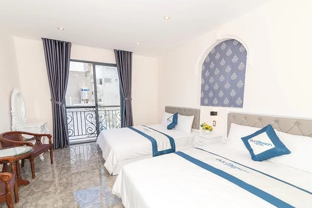 Không gian tại mỗi phòng rộng rãi, ấm cúng mang đến sự thư thái trong suốt kỳ nghỉ dưỡng