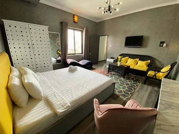 Phòng ốc tại đây rộng thoáng sẵn sàng mang đến cho bạn một không gian nghỉ dưỡng vô cùng tuyệt vời