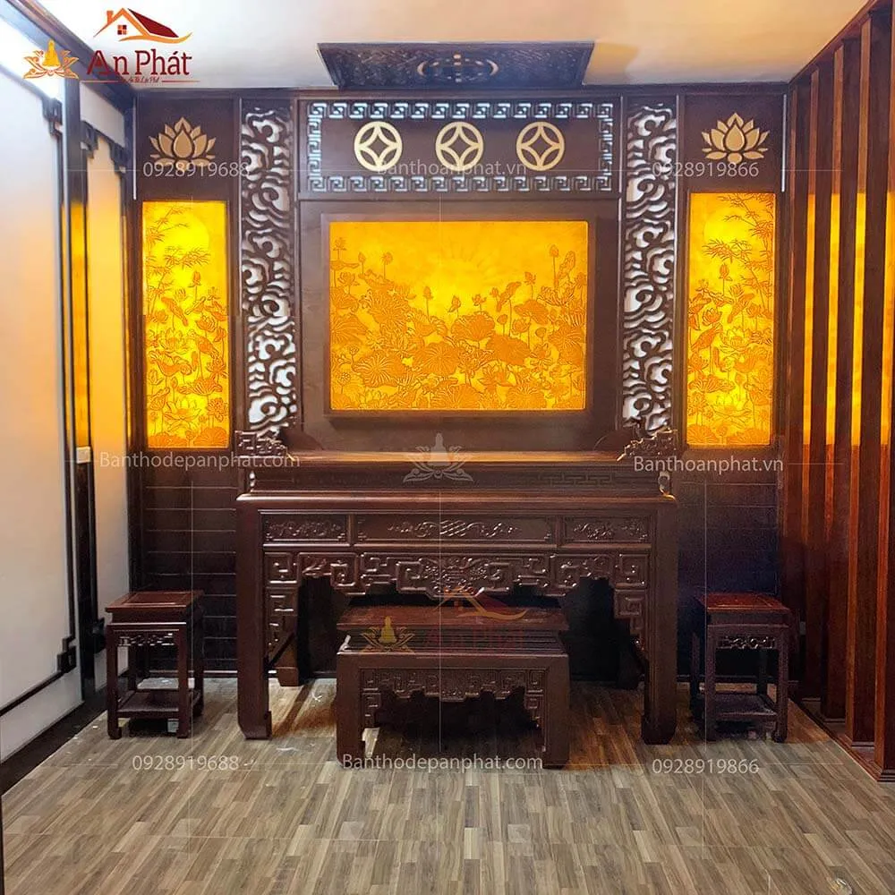 Không gian phòng thờ đẹp gỗ gụ KGT331 với thiết kế tủ thờ trang nghiêm