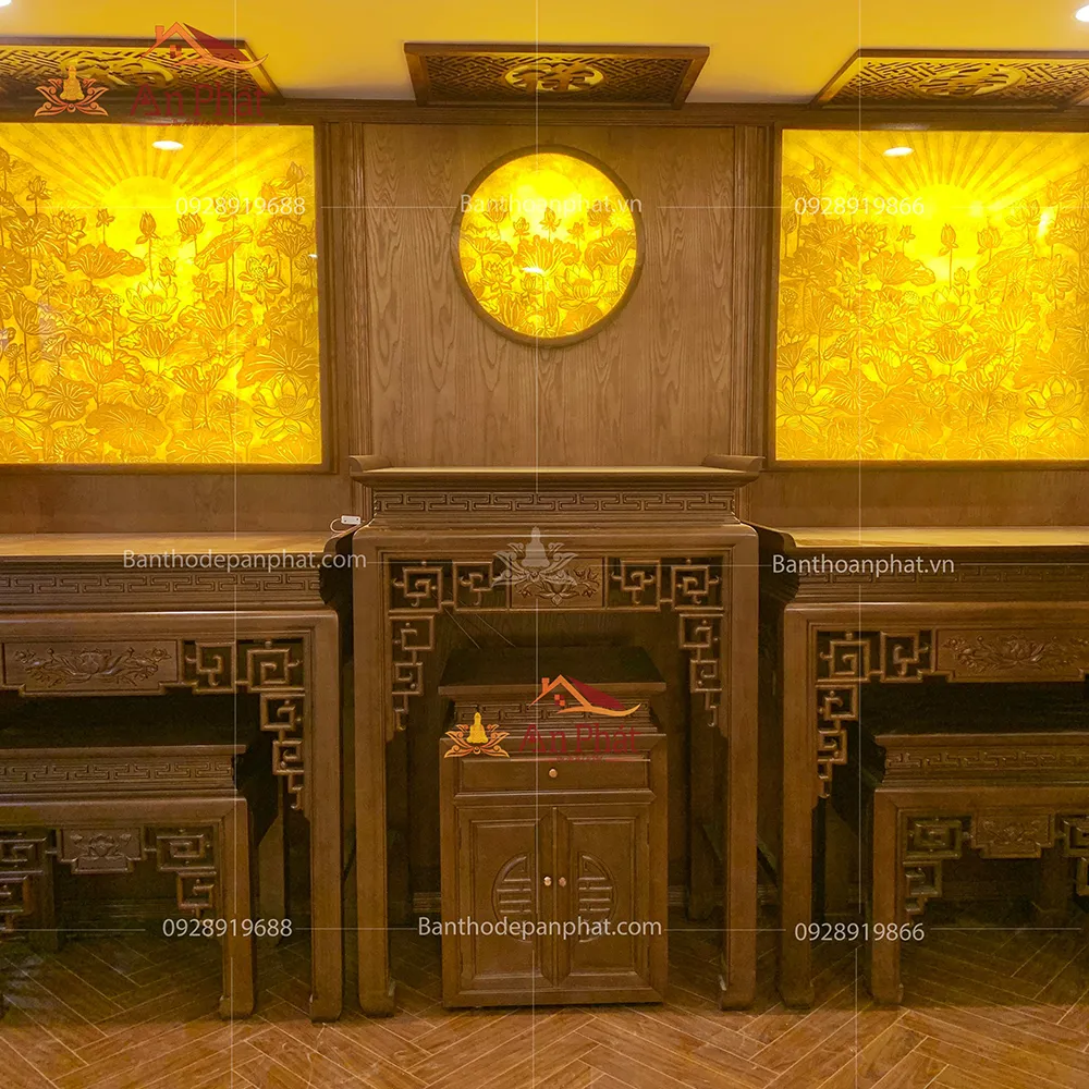 Phòng thờ đẹp cổ điển gỗ gõ mẫu KGT334 sang trọng và bề thế
