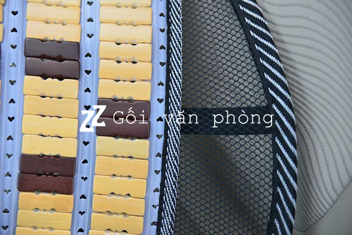 Chi tiết khung thép lớn chịu lực tốt, không bị biến dạng của tấm đệm lưới tựa lưng ghế