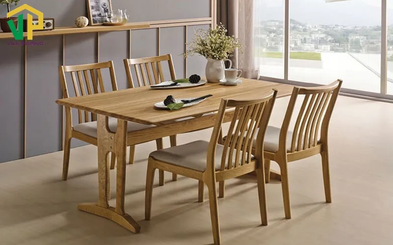 Alt text: Lựa chọn kích thước bàn ăn hợp phong thủy dựa trên kiểu dáng: tròn, oval, chữ nhật hoặc vuông