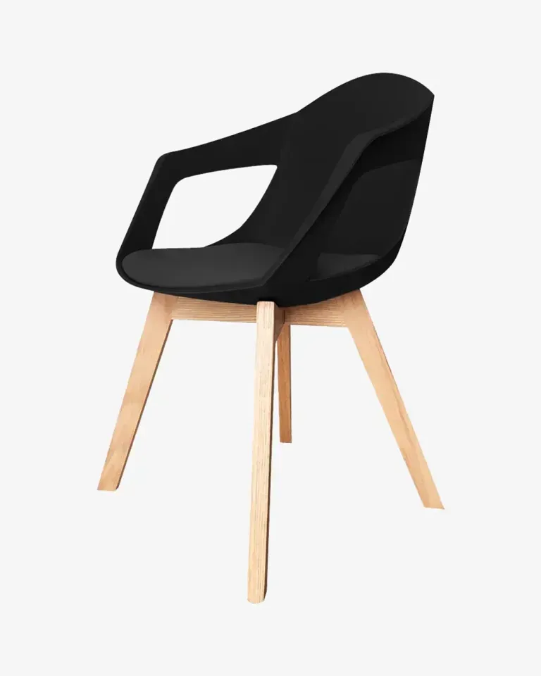 Mẫu ghế ăn chân gỗ kết hợp đệm ngồi êm ái sẽ giúp bạn thưởng thức trọn vẹn bữa ăn một cách thoải mái