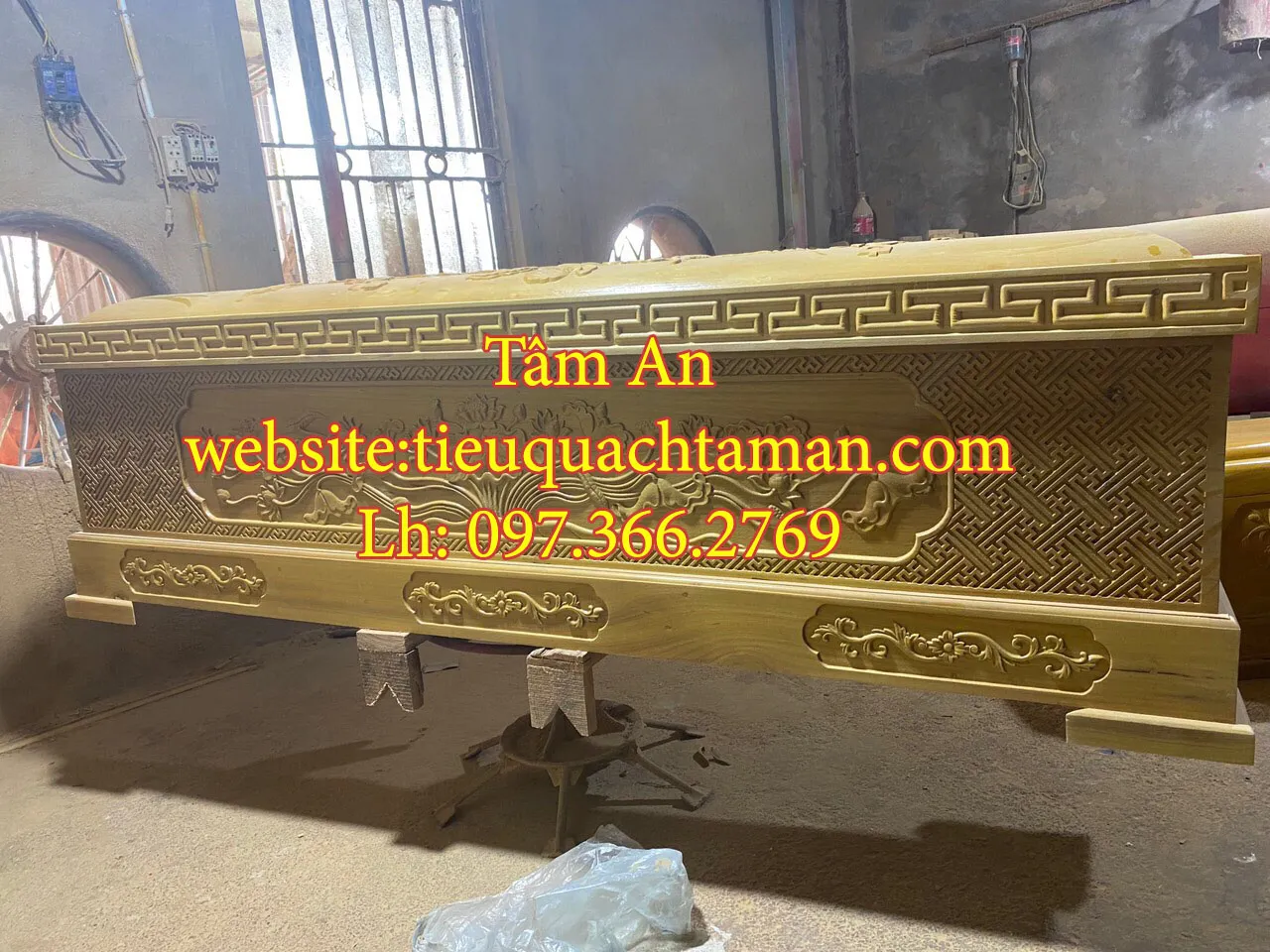 Kích thước quan tài gỗ vàng tâm