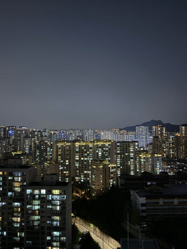 Tiêu Chí Tuyệt Đối Khi Chọn Bộ Bàn Ăn 4 Ghế Hà Nội Cho Căn Hộ Hiện Đại