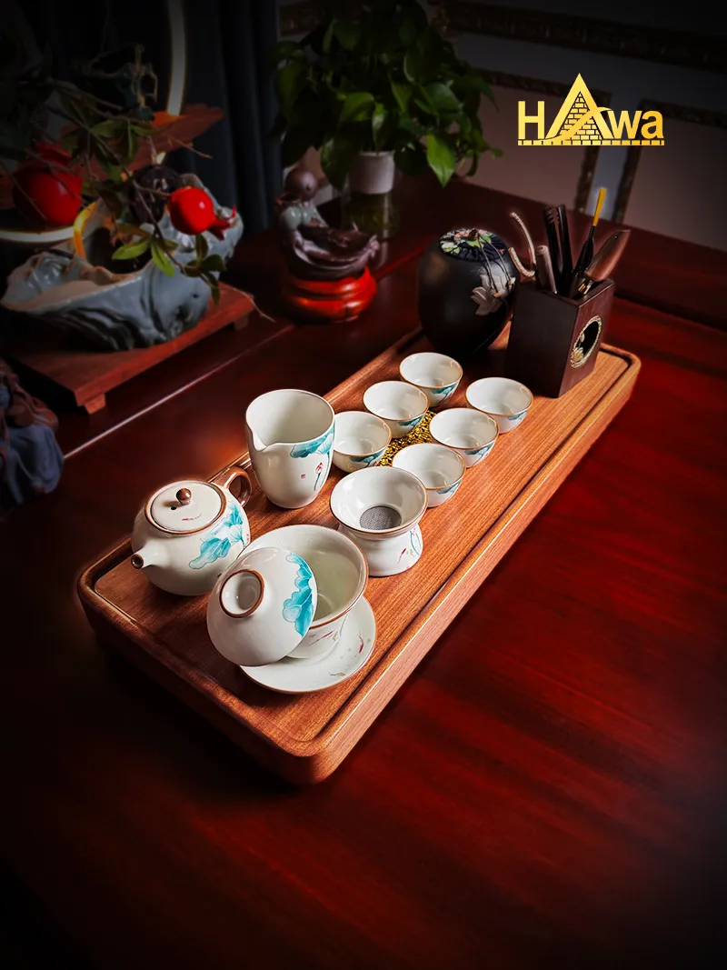 Thiết kế bo góc tinh tế của khay trà gỗ hương nguyên khối cao cấp