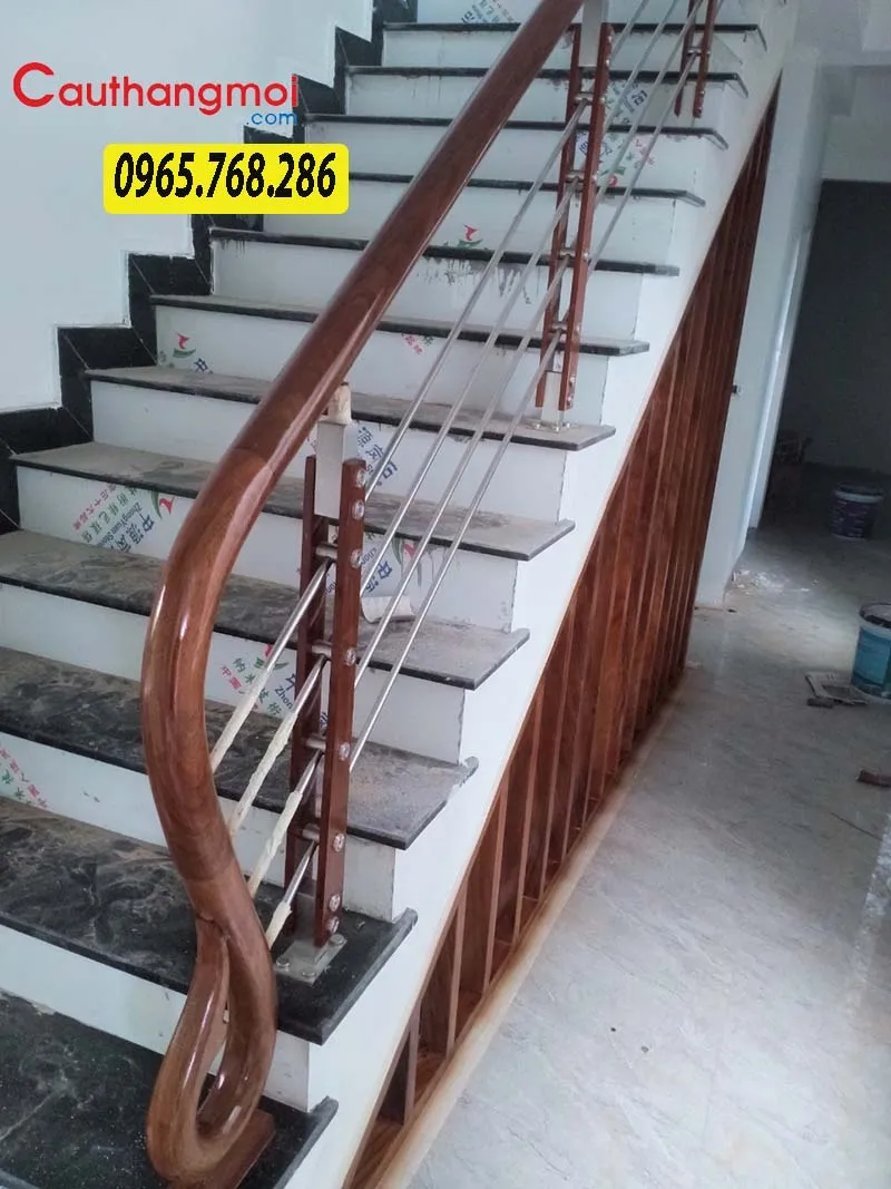 Mẫu cầu thang với thiết kế tay vịn nghệ thuật, suốt inox 304 hiện đại, ấn tượng