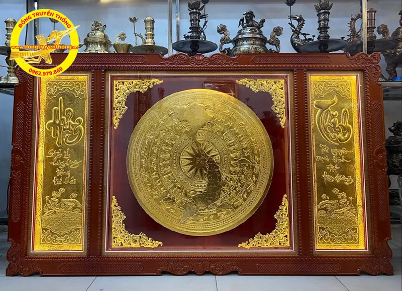 Mặt trống đồng dát vàng