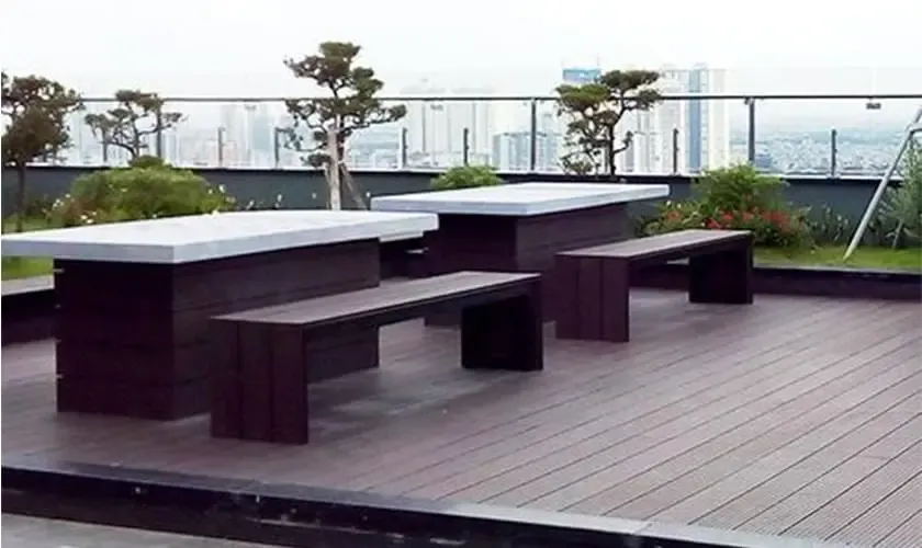 Mẫu bàn ghế gỗ nhựa ngoài trời