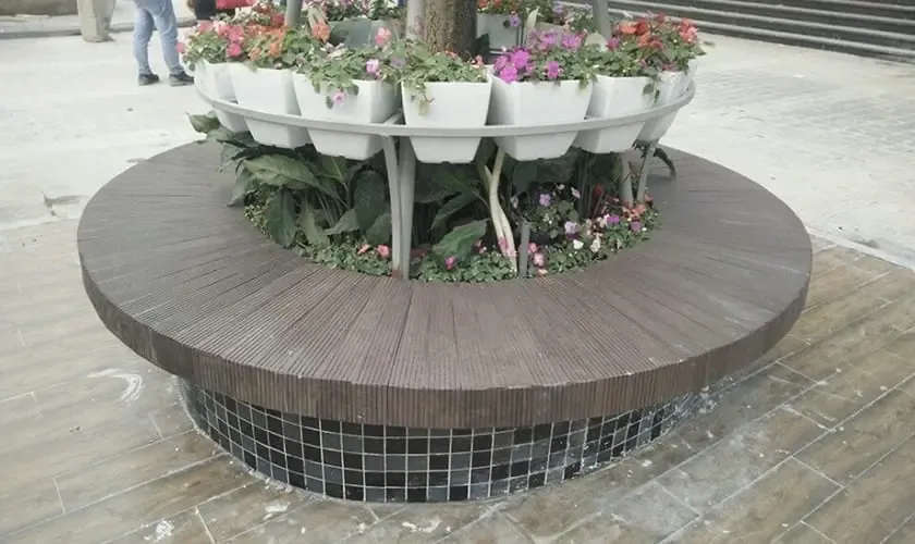 Mẫu bàn ghế gỗ nhựa ngoài trời