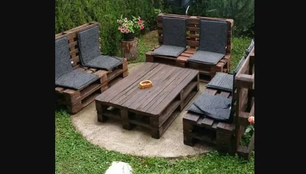 Thiết kế sofa gỗ thông pallet cho không gian ngoài trời