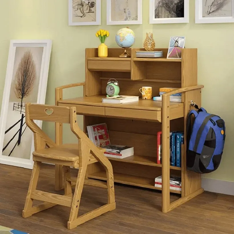 Bàn học gỗ cho học sinh cấp 2 với kệ sách tích hợp tiện lợi