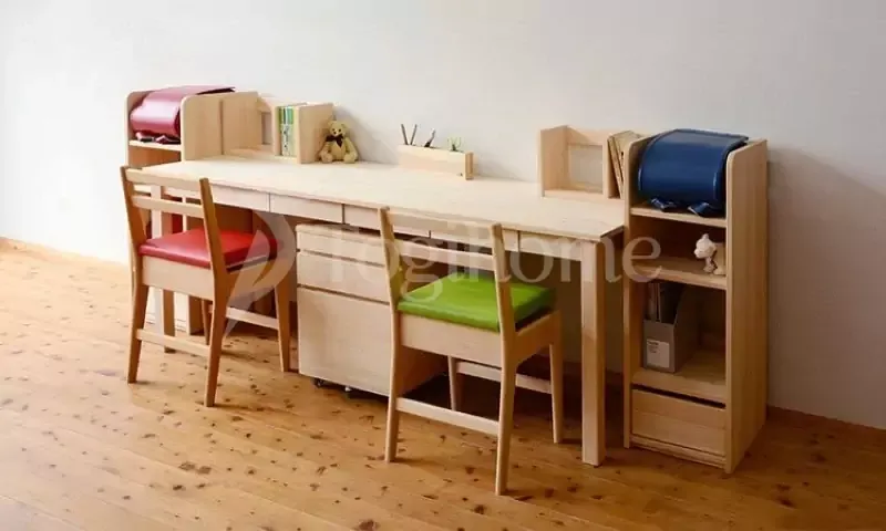 Mẫu bàn học đôi gỗ tự nhiên cho hai bé sinh đôi