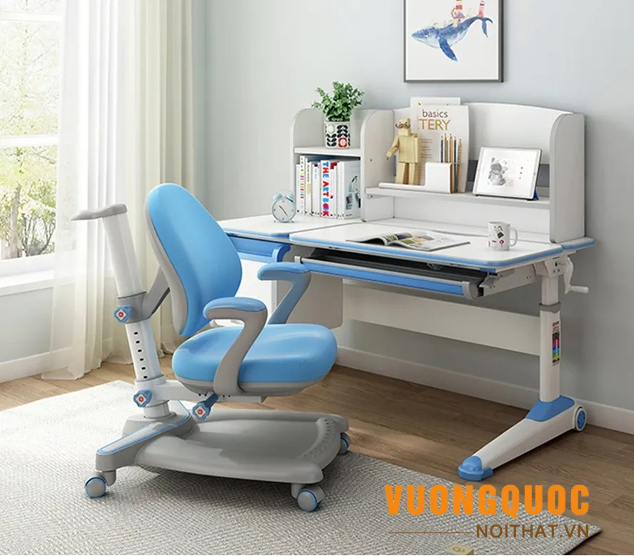 Mẫu bàn học sinh có giá sách bằng gỗ thiết kế chống gù lưng, bảo vệ cột sống