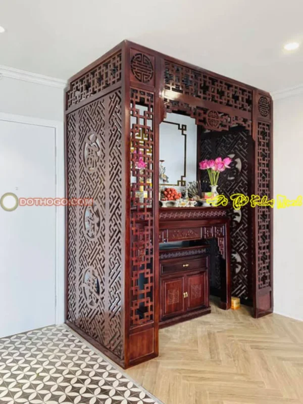 Mẫu bàn thờ gia tiên chạm sen kết hợp vách ngăn trang nghiêm