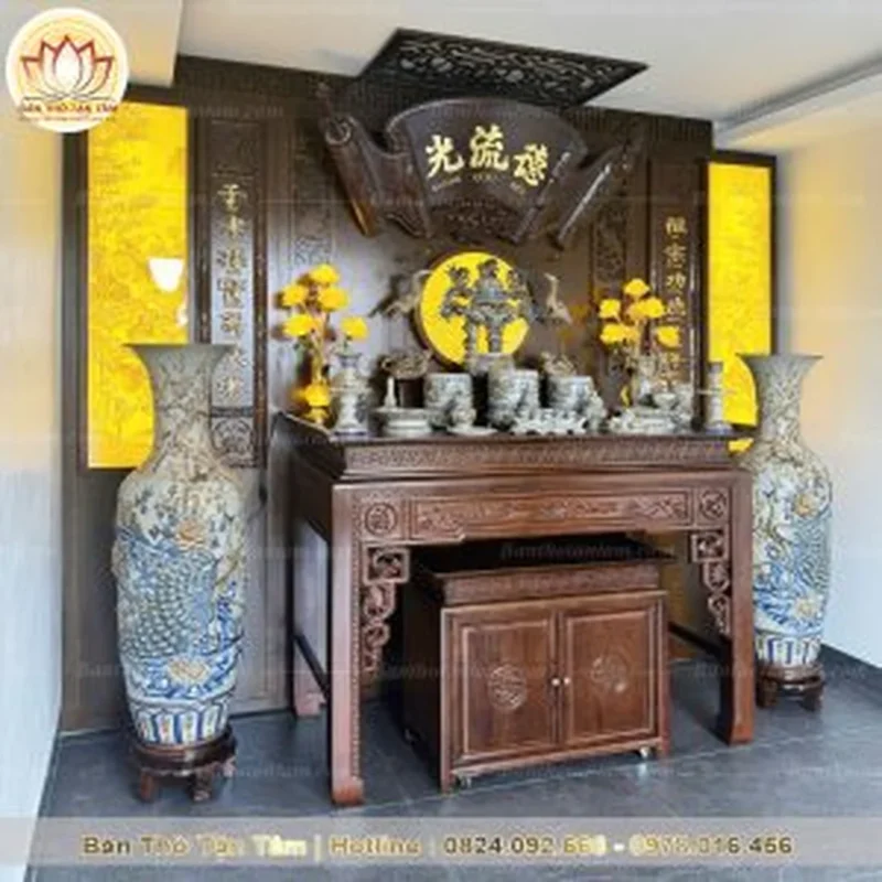 Mẫu bàn thờ gia tiên thiết kế trang nghiêm