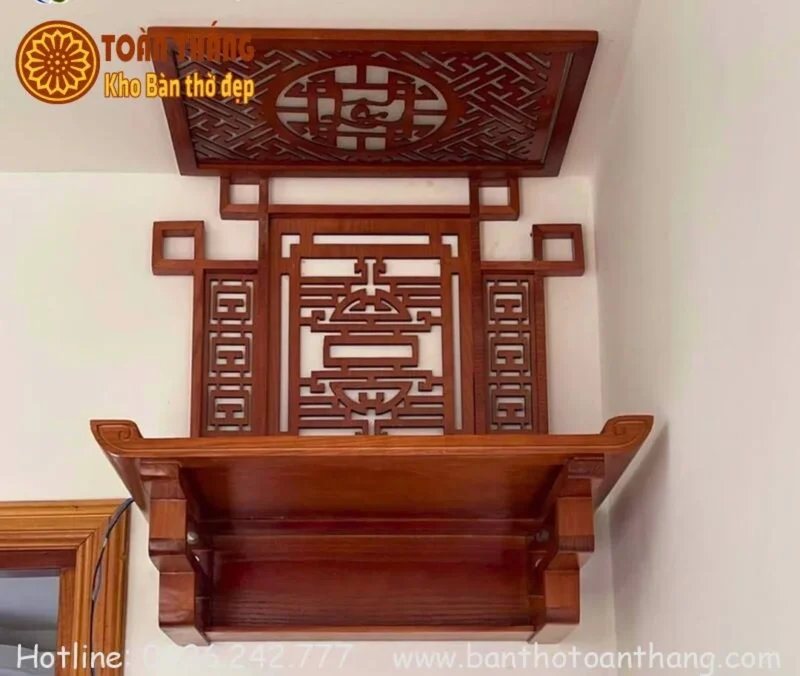 Mẫu bàn thờ treo tường cho căn hộ chung cư được lắp đặt an toàn