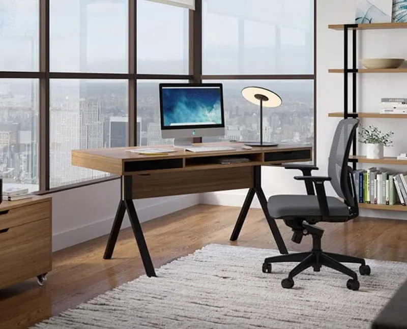 Đa dạng mẫu mã bàn làm việc bằng gỗ tự nhiên với thiết kế độc đáo