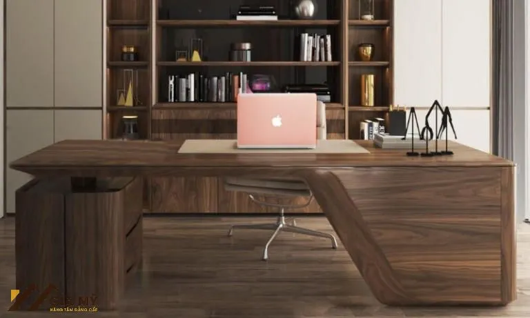 Mặt bàn gỗ óc chó với màu nâu trầm ấm, vẻ đẹp bền vững theo thời gian