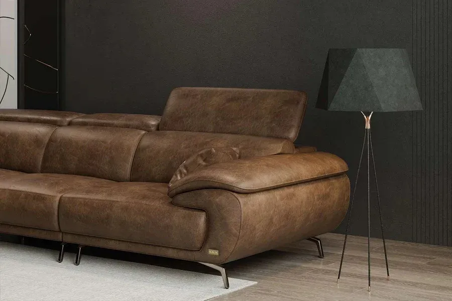 Sofa da bò thật tại xưởng Đại Phát với vân da tự nhiên