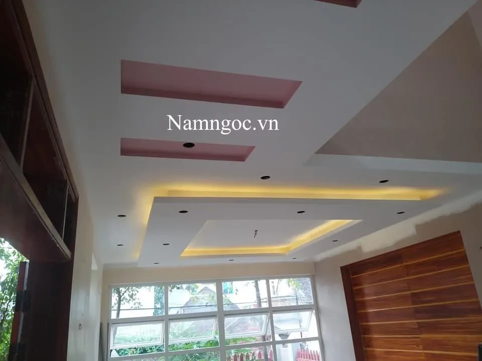 Trần thạch cao phòng khách 20m2 tận dụng chiều cao