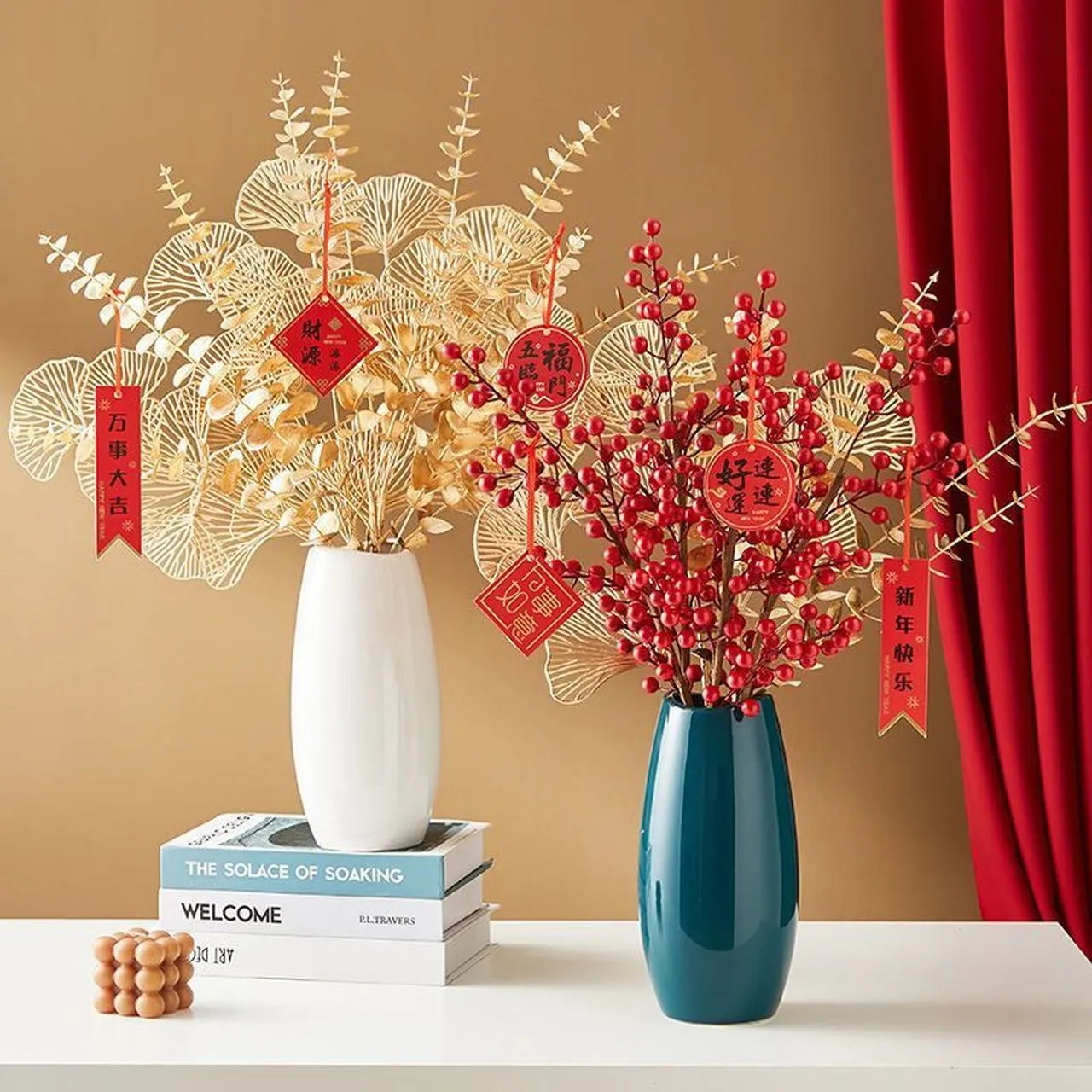 Tạo điểm nhấn cho không gian với bộ bình gốm sứ cắm hoa nghệ thuật sang trọng.