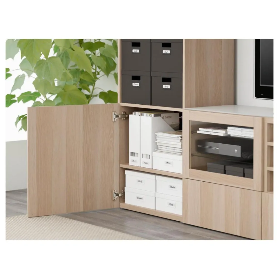 Tủ gỗ để tivi phòng khách nhìn từ góc khác với hệ thống kệ lưu trữ