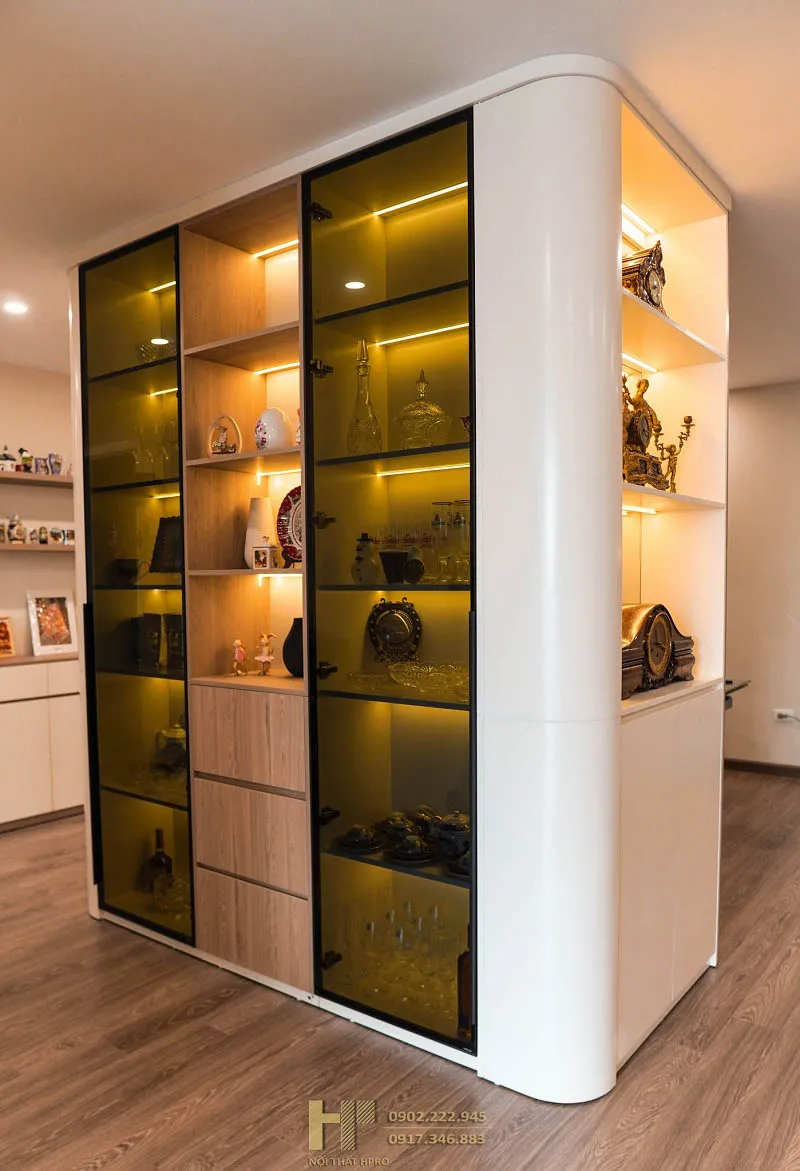 mẫu tủ rượu phòng khách hiện đại cánh kính veneer sồi