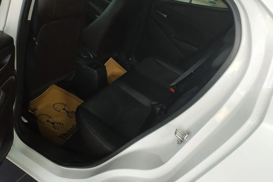 Hàng ghế sau Mazda 2 Hatchback 2019