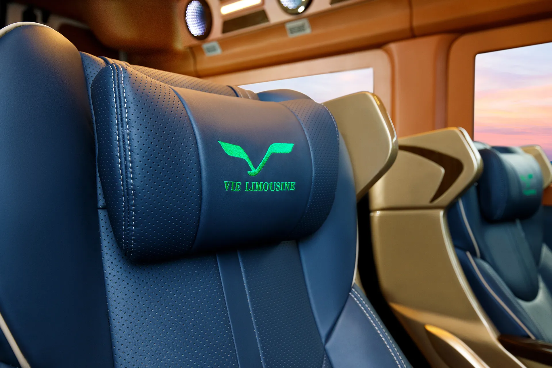 Phần gối tựa đầu đặc biệt, cực kỳ êm ái chần gòn thật bên trong