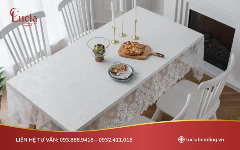 Mẫu khăn trải bàn vải ren hình chữ nhật của thương hiệu Jolie'Fam