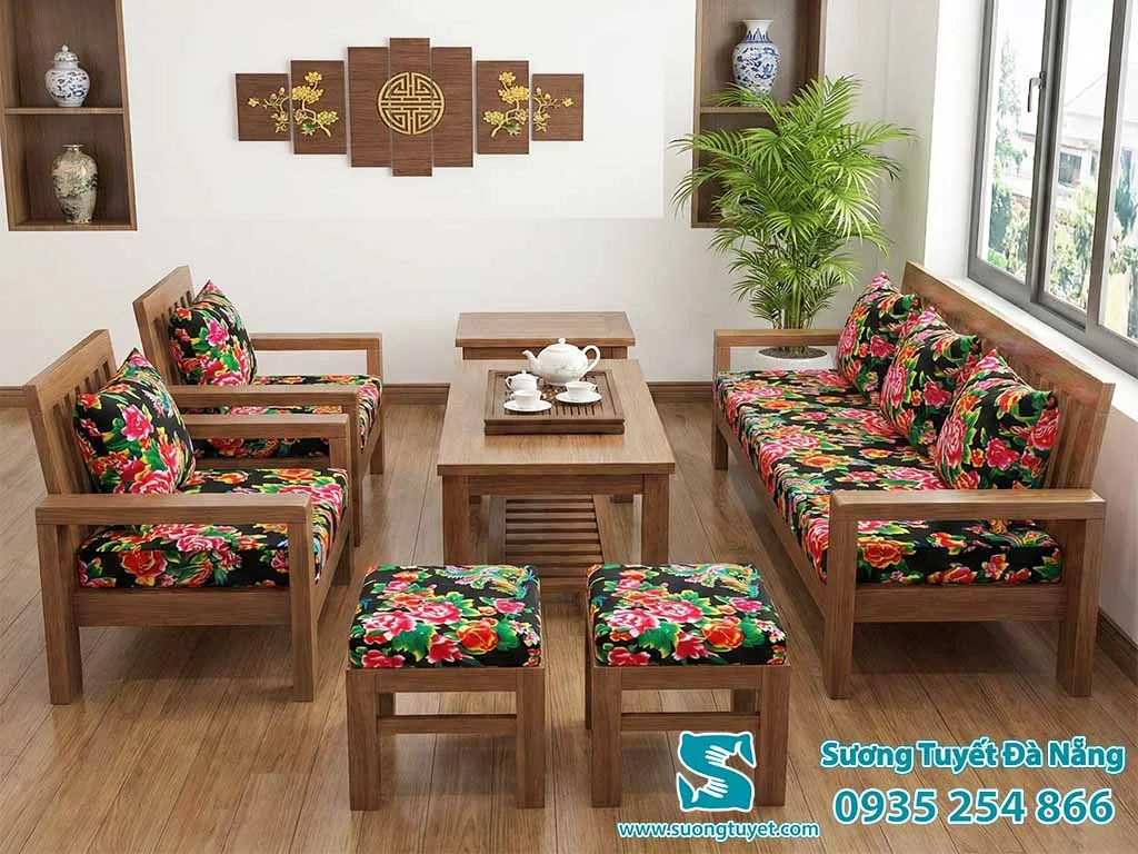 Nệm ghế sofa gỗ giúp kiến tạo không gian phòng khách đẹp đẽ hơn, tạo sự êm ái khi ngồi.