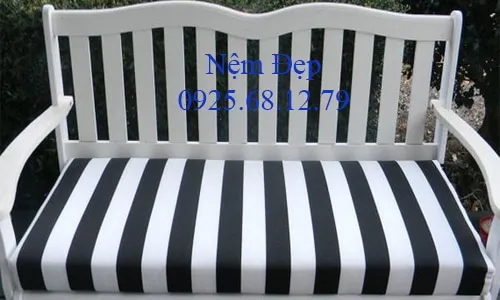 Bán nệm lót ghế gỗ ngoài trời chống nắng