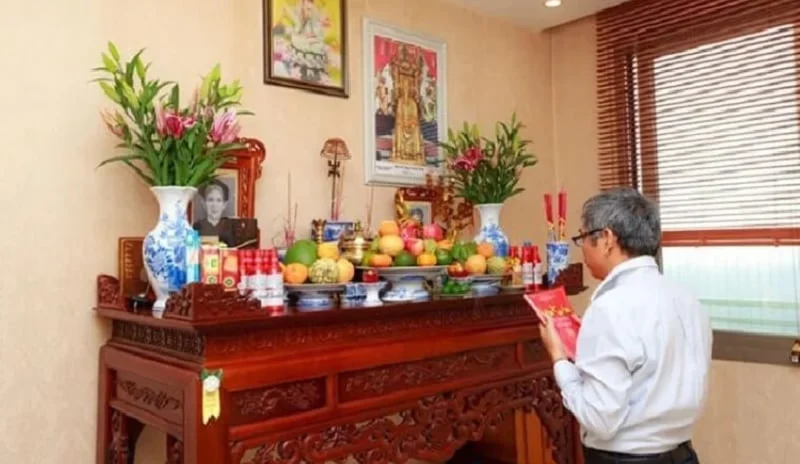 Nghi lễ chuyển đổi bàn thờ gia đình