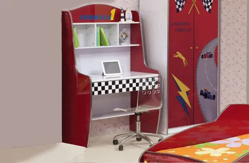 bàn học cho bé trai lớp 1 giúp tạo hứng thú học tập