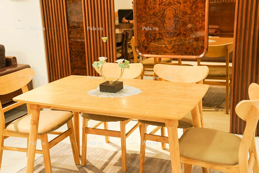 Chi tiết mặt bàn gỗ cao su ghép thanh của bộ bàn ăn mango