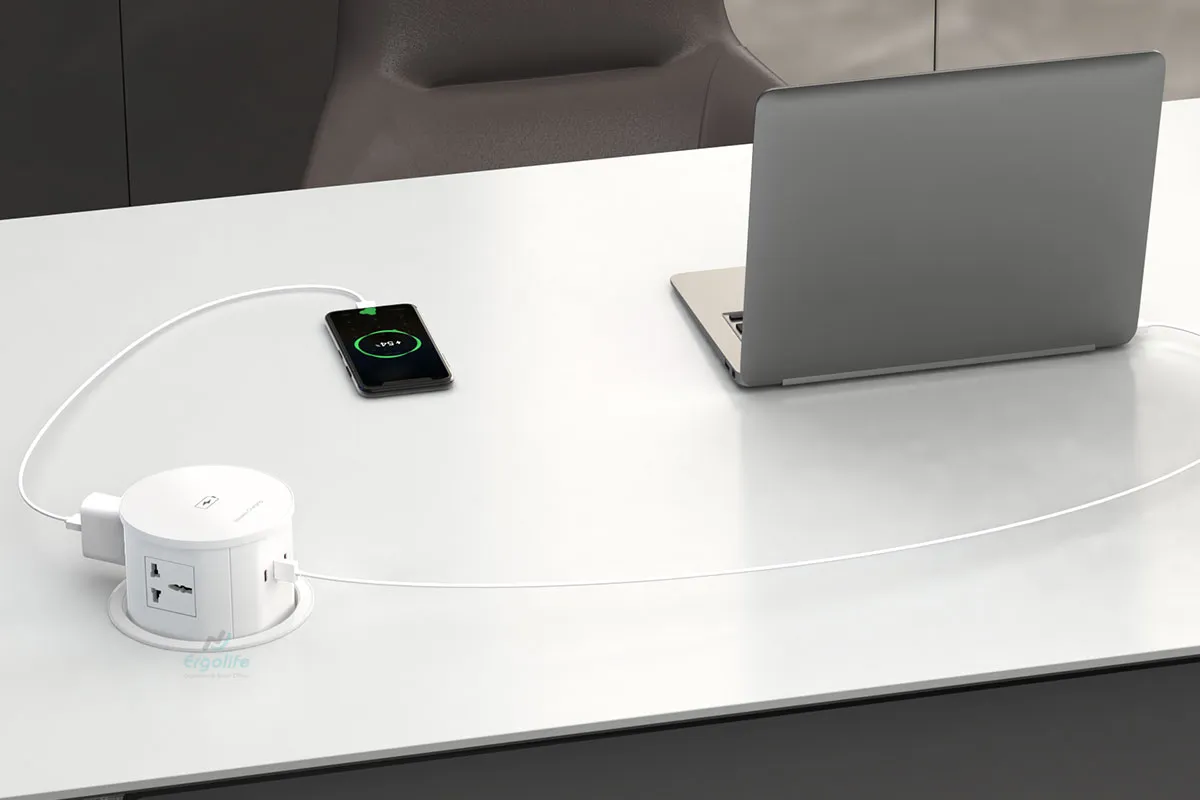 Mẫu hộp điện âm bàn làm việc OEUP021C màu bạc có thiết kế tinh tế và sang trọng