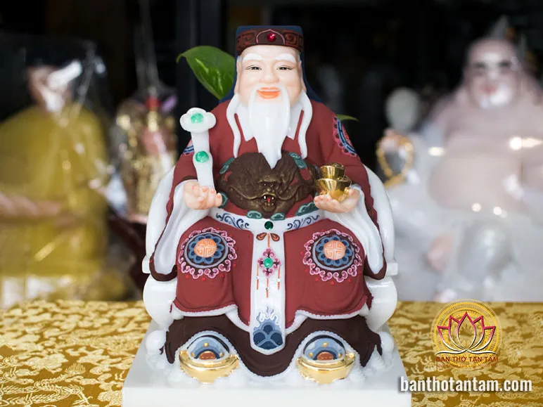 Thần Tài, Thần Đất nên được cúng vào các dịp lễ Tết, đầu năm mới