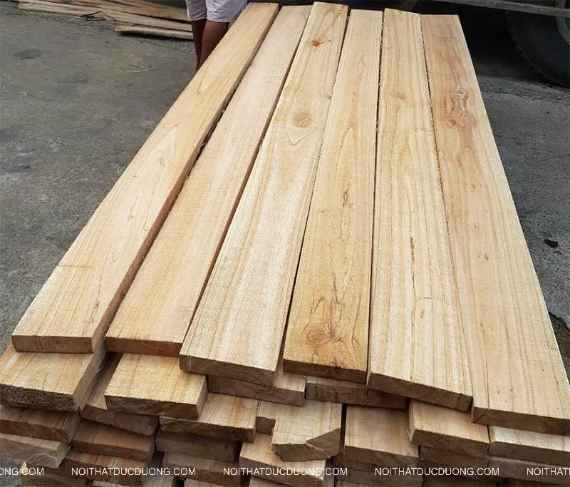 phân biệt gỗ xoan đào và xoan ta bằng màu sắc và vân gỗ