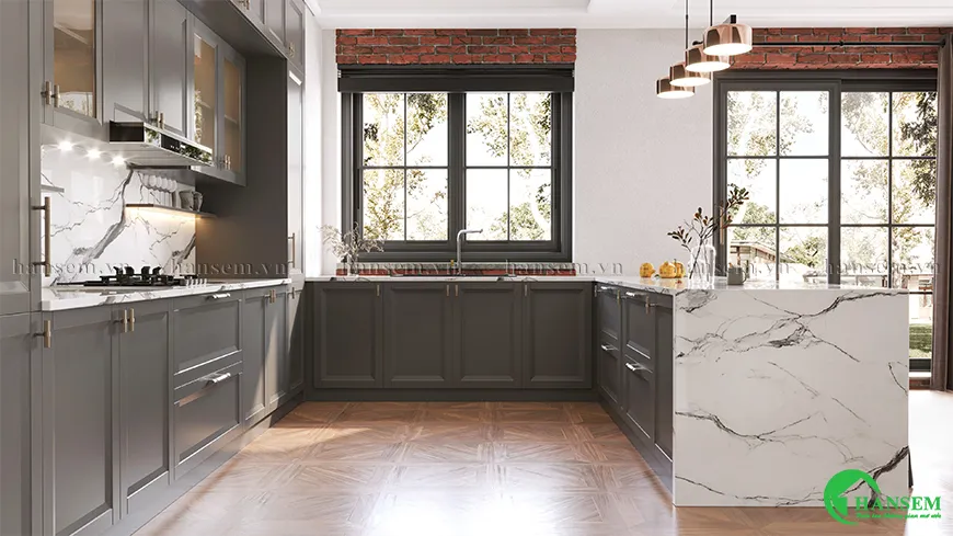 Phòng bếp gọn gàng nhưng đầy đủ sự tiện nghi