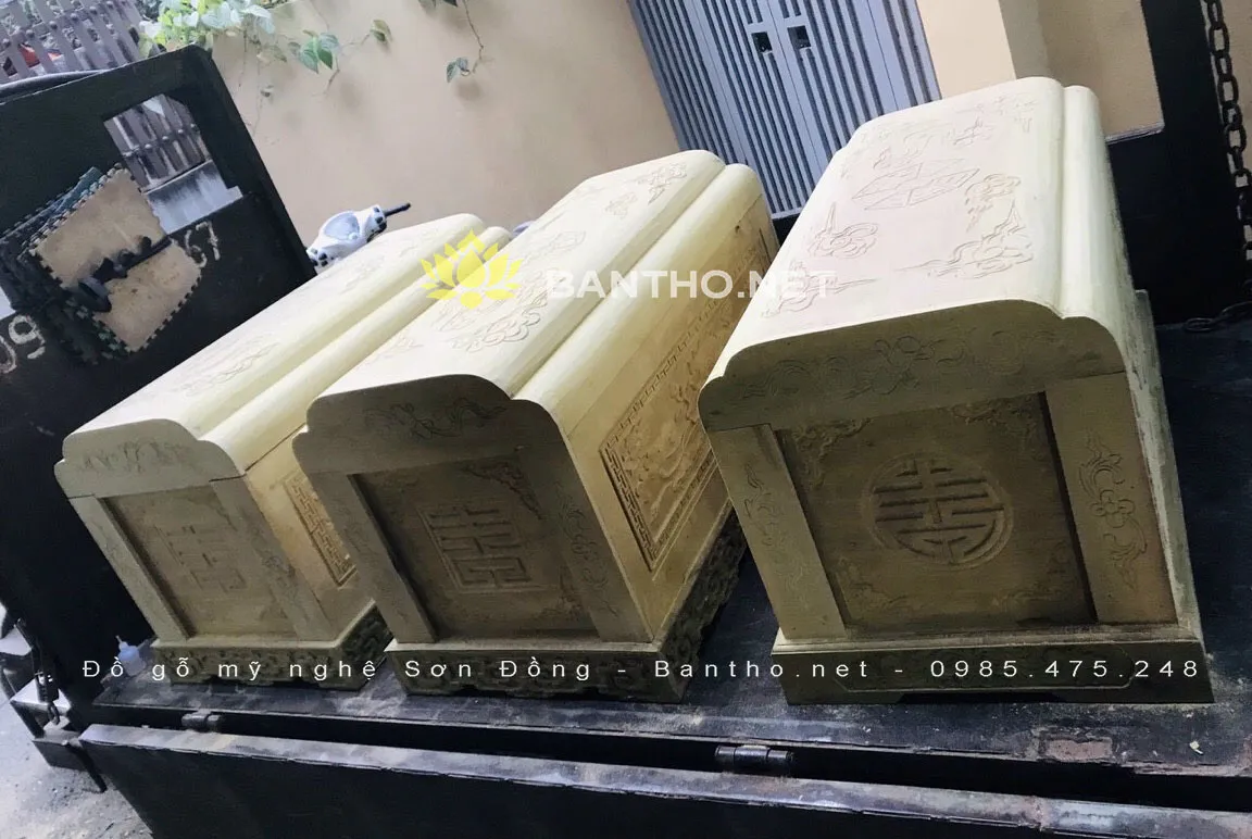 Quách gỗ Vàng tâm