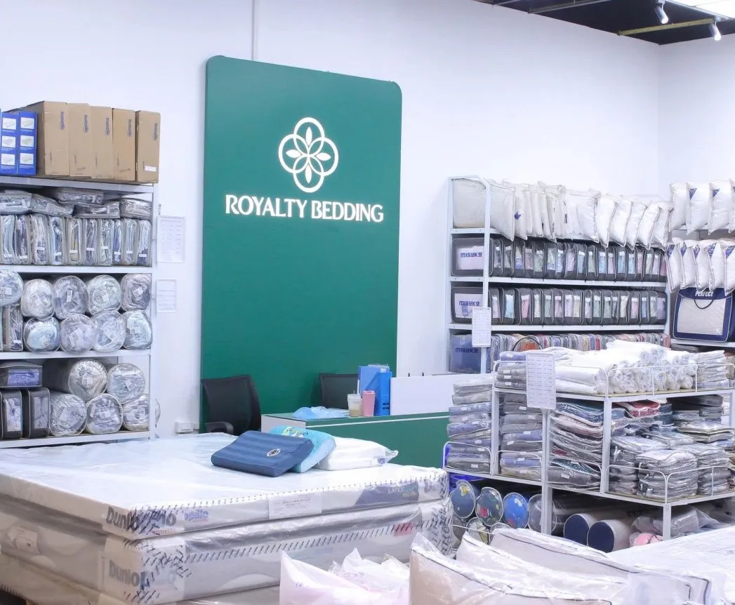 Đội ngũ nhân viên chuyên nghiệp tại địa chỉ bán giường gỗ giá rẻ hà nội